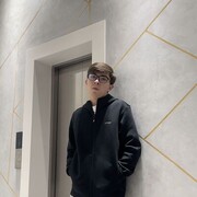  ,  Akbarshox, 19