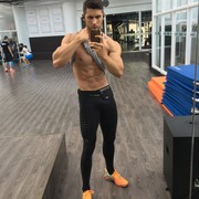  ,   Maikl, 29 ,   