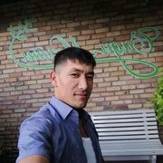  ,  Farruh, 27