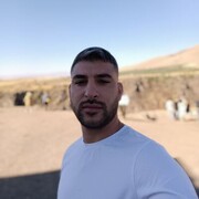  ,   Taron, 33 ,   ,   