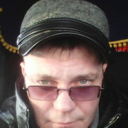  ,  Denis, 40