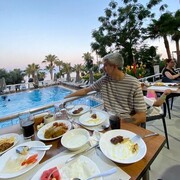  ,   Halil, 33 ,   ,   