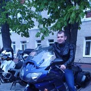  ,  Viktor, 30
