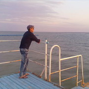  ,   Oleg, 32 ,   