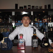  ,   Aibek, 38 ,   ,   , c , 