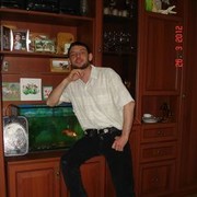  ,   Gantin, 42 ,  