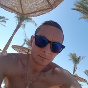  ,  Misha, 32