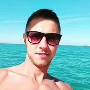  ,   Denys, 28 ,   