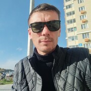  ,   Viktor, 36 ,   ,   