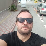  ,  Emir, 33