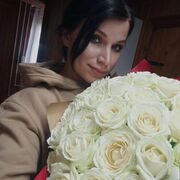  ,  Katya, 28