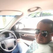  ,   Viktor, 37 ,   ,   