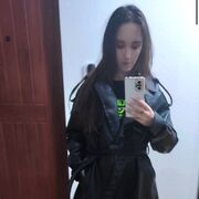  ,   Victoria, 25 ,  