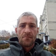  ,  Andrei, 44