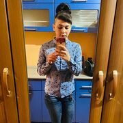  ,   Alexandra, 25 ,   ,   