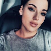  ,  Valentina, 25