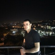  ,  Erik, 32