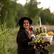  ,   Kristina, 29 ,   c 