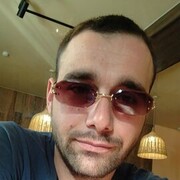  ,  Rustam, 32