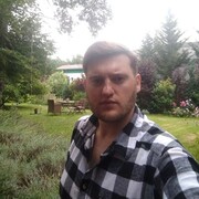  ,  Maksim, 29
