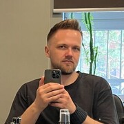  ,   Artem, 34 ,   