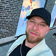  ,  Denis, 37