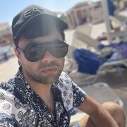  ,   Artur, 33 ,   ,   