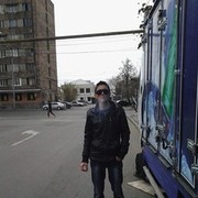  ,   Artur, 32 ,   