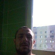  ,  Artur, 33