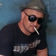  ,   Fariz, 43 ,   