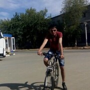  ,  Shavkat, 33