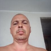  ,  Viktor, 42