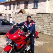  ,   Djoni, 39 ,   