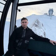  ,  Bakhodir, 24
