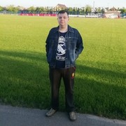  ,  Misha, 28