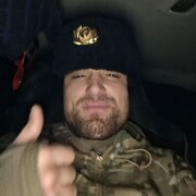  ,  Mikail, 28