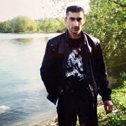  ,  Marat, 37