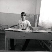  ,  Paruyr, 21
