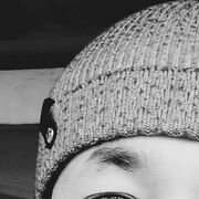  ,  Bek, 27