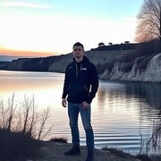  ,  Oleg, 24