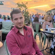  ,  Leon, 28