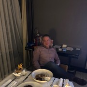  ,   Tomas, 43 ,   