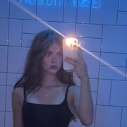  , 