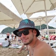  ,   Denis, 27 ,   ,   , c 