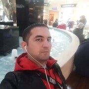  ,   Ali, 32 ,   ,   