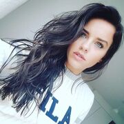  , 