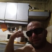  ,   Denis, 44 ,     , c 