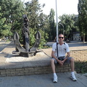  --,   Den, 44 ,  