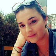  ,   Nini, 39 ,  