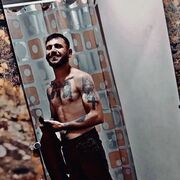    ,  Artur, 33